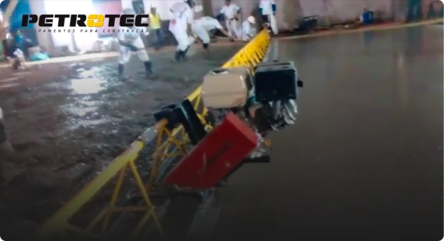 <p>Régua Vibratória Treliçada Auto Propelida | Petrotec</p>